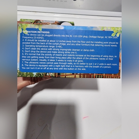 Revolmax Ultrasonic Pest Repeller 6 Pack - Picture 3 of 5